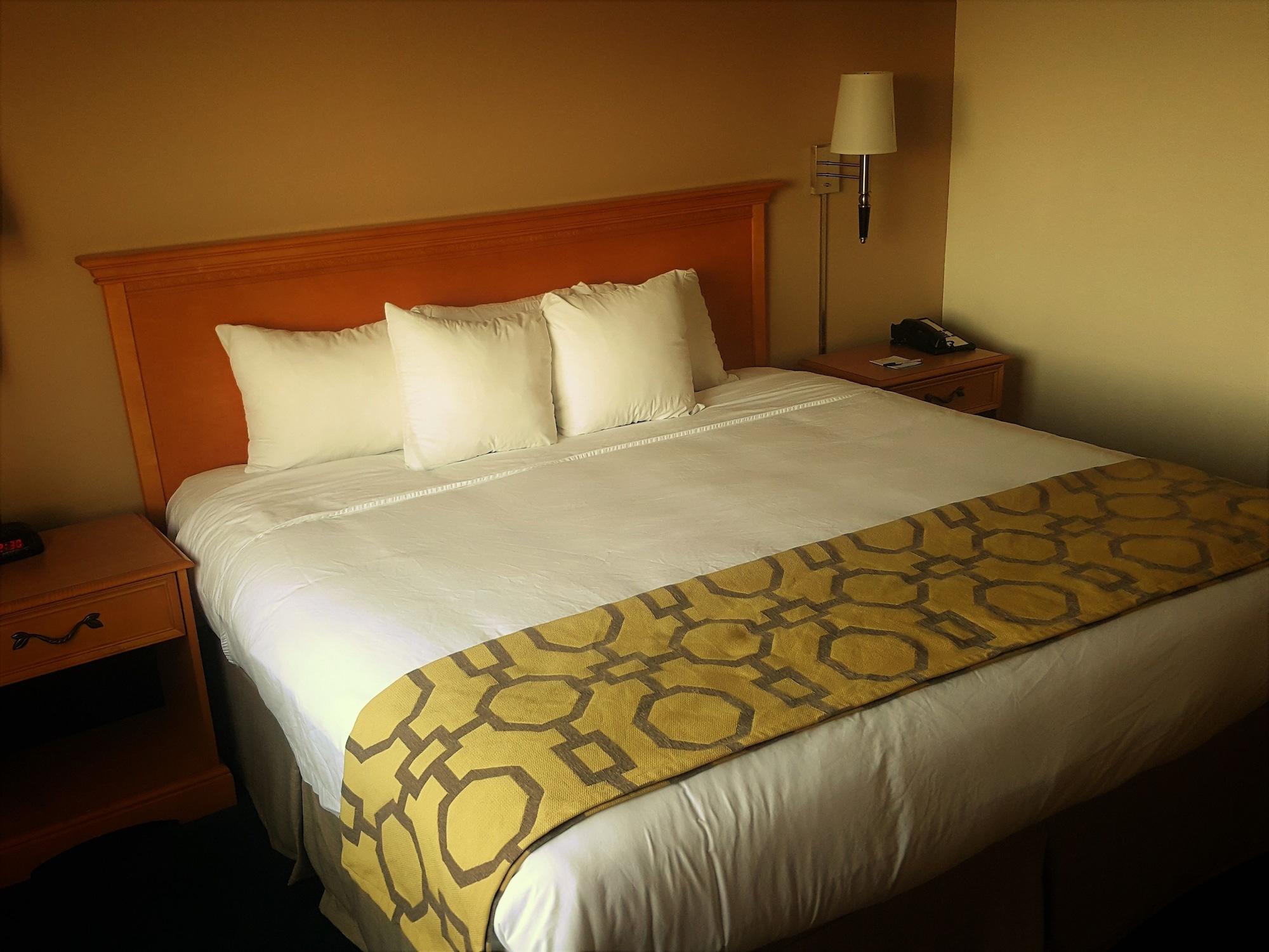 Hotel Baymont By Wyndham Indianapolis Northeast Esterno foto