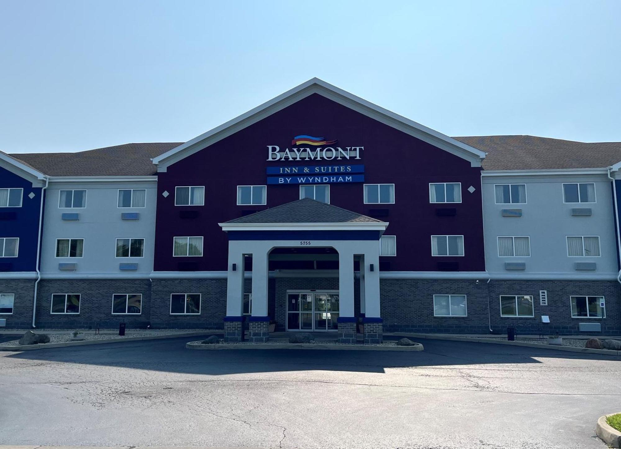 Hotel Baymont By Wyndham Indianapolis Northeast Esterno foto