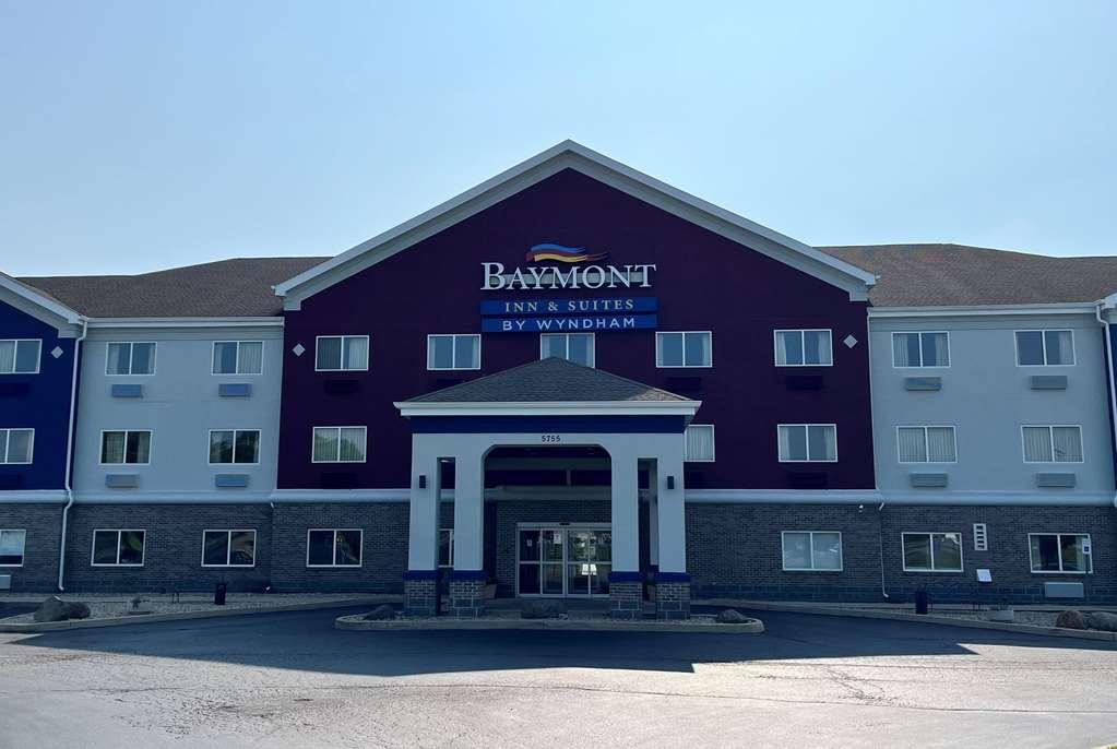 Hotel Baymont By Wyndham Indianapolis Northeast Esterno foto