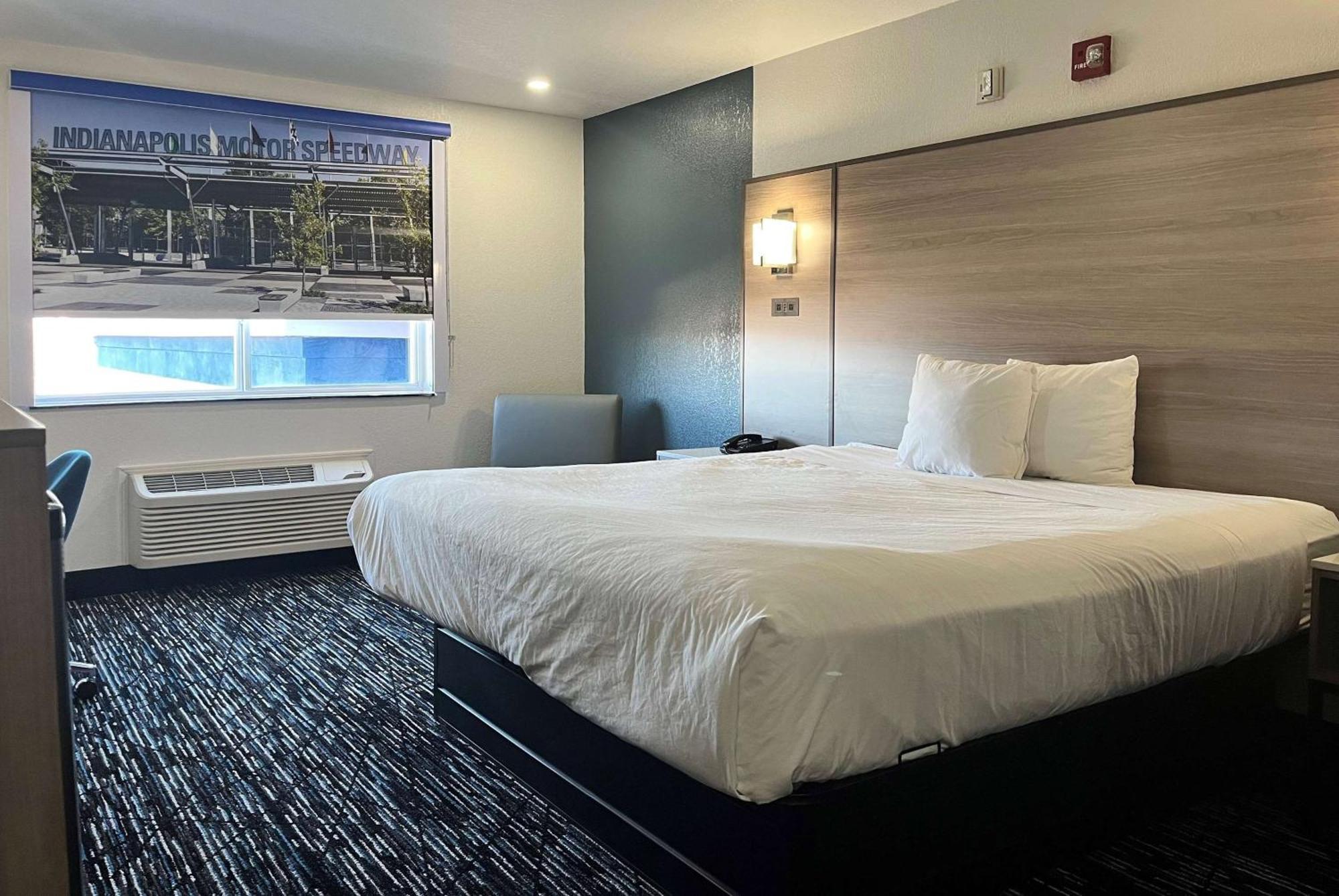 Hotel Baymont By Wyndham Indianapolis Northeast Esterno foto