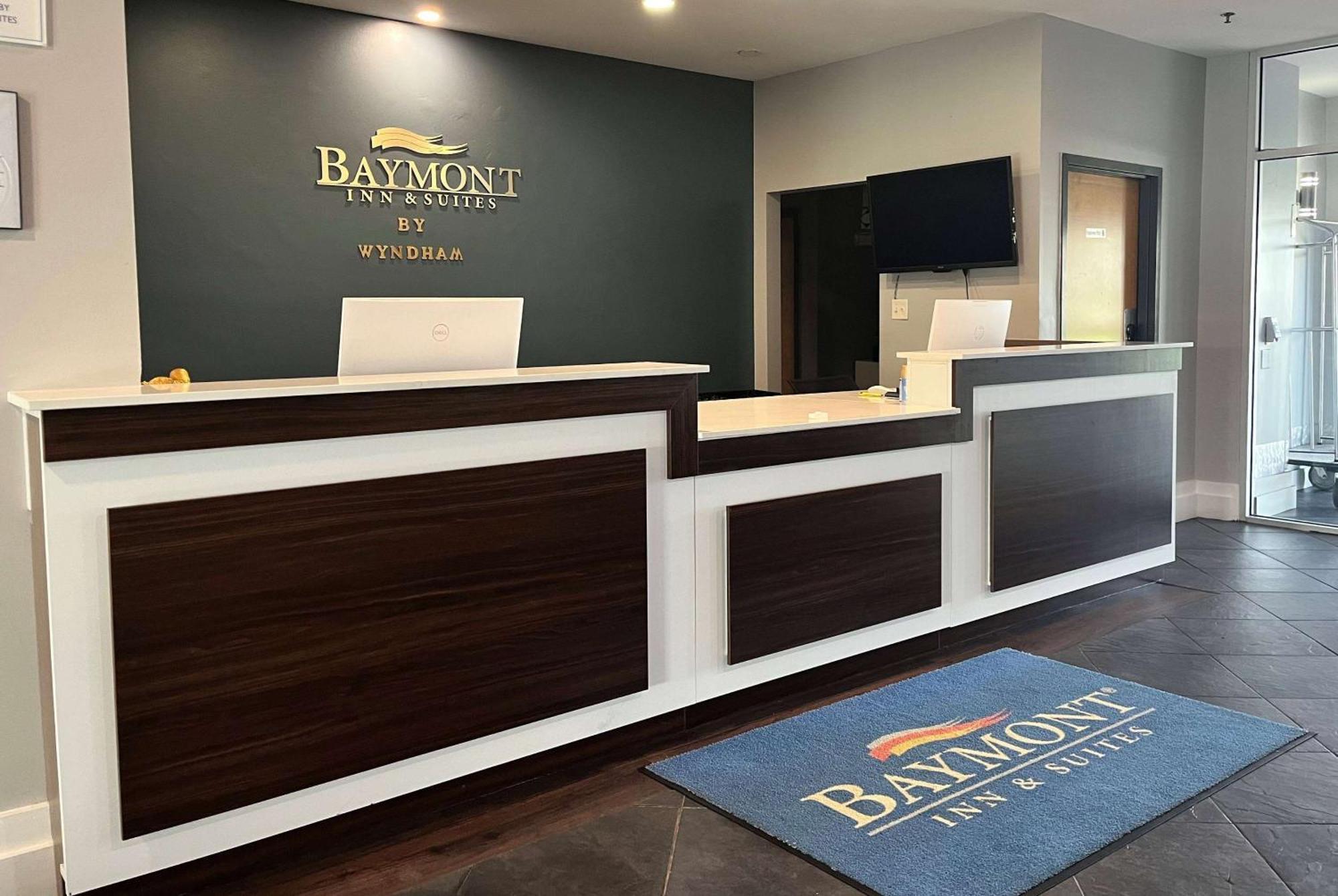 Hotel Baymont By Wyndham Indianapolis Northeast Esterno foto